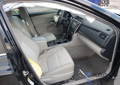 2017 Toyota Camry Le z USA, uszkodzony, nr VIN 4T1BF1FK0HU407676